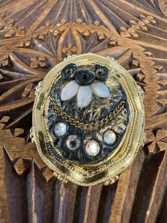Vintage Brooch - Yatva