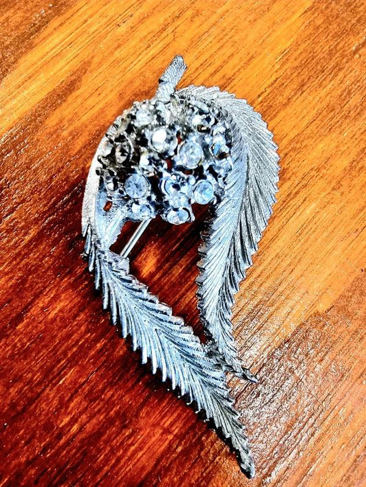 Vintage Brooch - Yatva