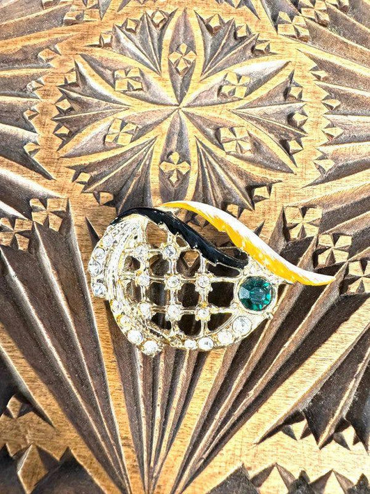 Vintage Brooche - Yatva