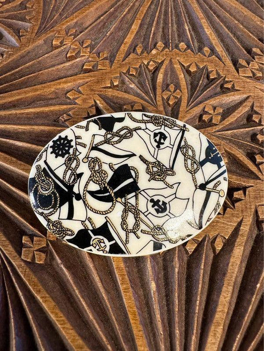 Vintage Bruxelles Brooch - Yatva
