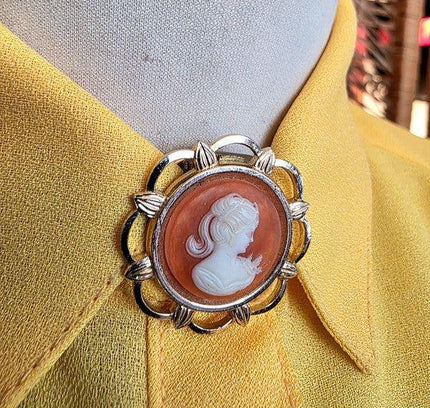 Vintage Cameo Scarf Clip - Yatva