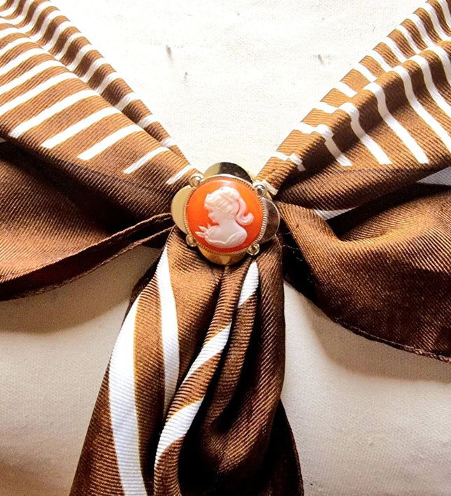 Vintage Cameo Scarf Holder - Yatva