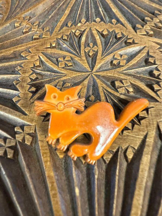 Vintage Cat Brooch - Yatva