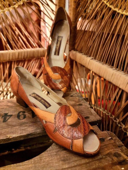 Vintage Cherry Boutique Slip - Ons - Yatva