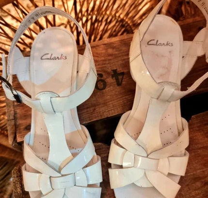 Vintage Clarks Slide Sandals - Yatva