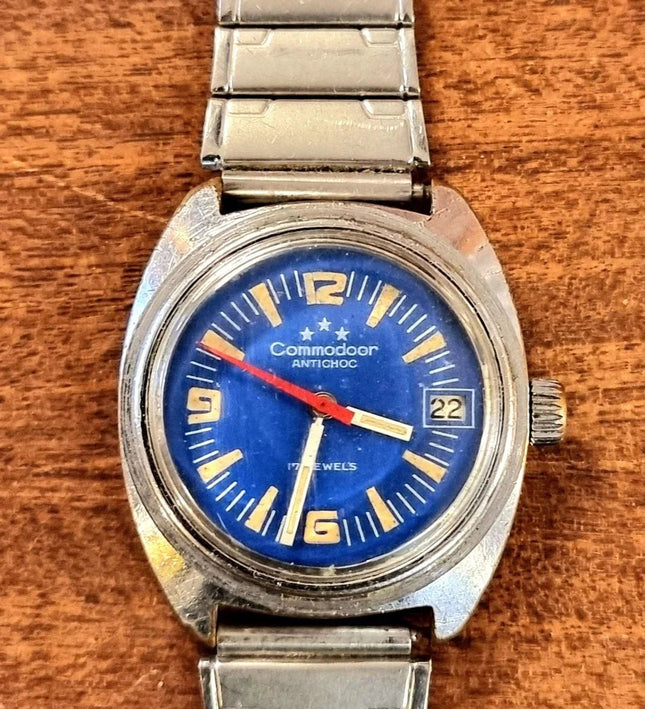 Vintage Commodoor Antichoc Watch - Yatva