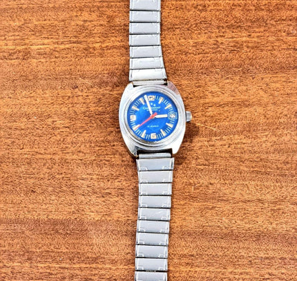 Vintage Commodoor Antichoc Watch - Yatva