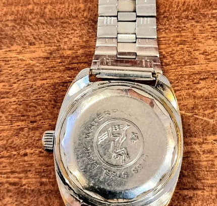 Vintage Commodoor Antichoc Watch - Yatva