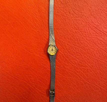 Vintage Commodoor Watch - Yatva