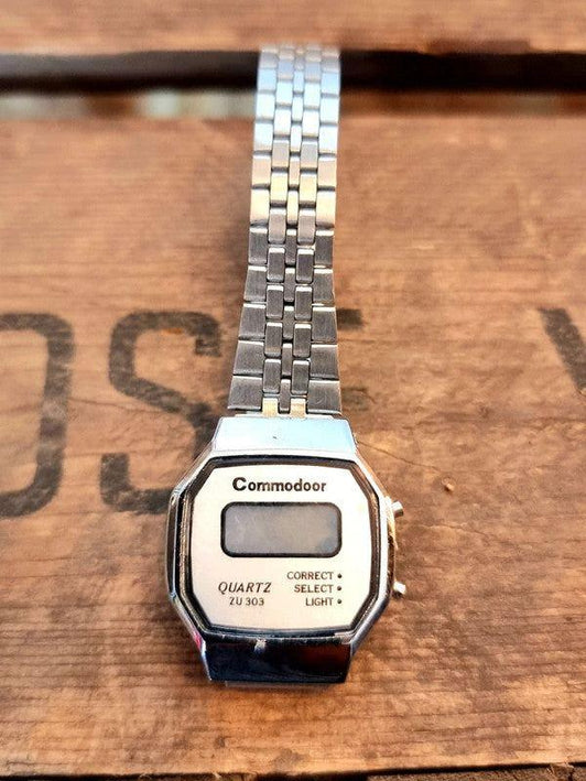 Vintage Commodoor Watch - Yatva