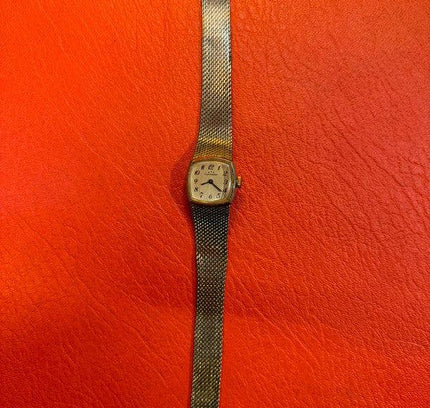 Vintage Commodoor Watch - Yatva