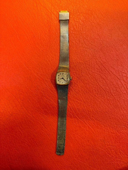 Vintage Commodoor Watch - Yatva