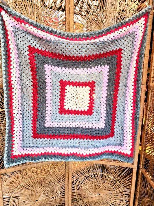 Vintage Crochet Blanket - Yatva