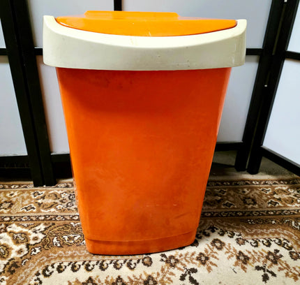 Vintage Curver Waste/Trash Can - Yatva