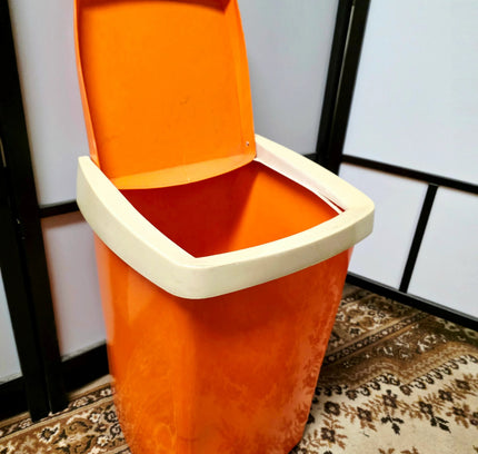 Vintage Curver Waste/Trash Can - Yatva