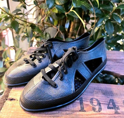 Vintage Deadstock Brand 80's Medusa Style (Susie) Rubber Shoes - Yatva