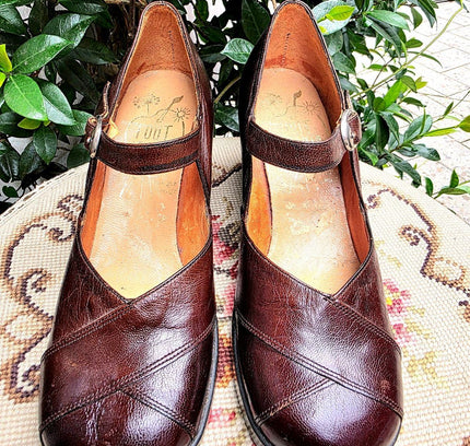 Vintage Deadstock Brand New 60s Tout Paris Shoes - Yatva