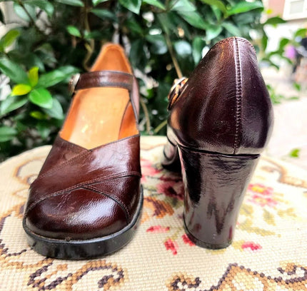 Vintage Deadstock Brand New 60s Tout Paris Shoes - Yatva