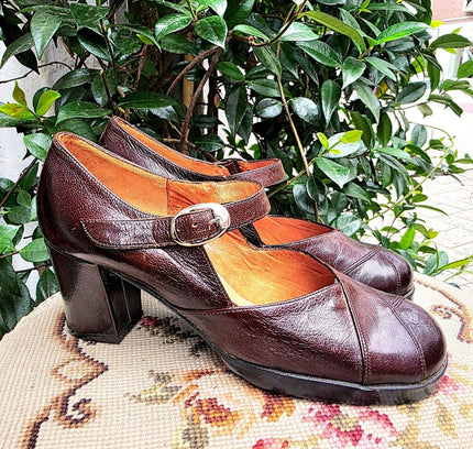 Vintage Deadstock Brand New 60s Tout Paris Shoes - Yatva