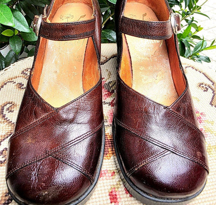 Vintage Deadstock Brand New 60s Tout Paris Shoes - Yatva