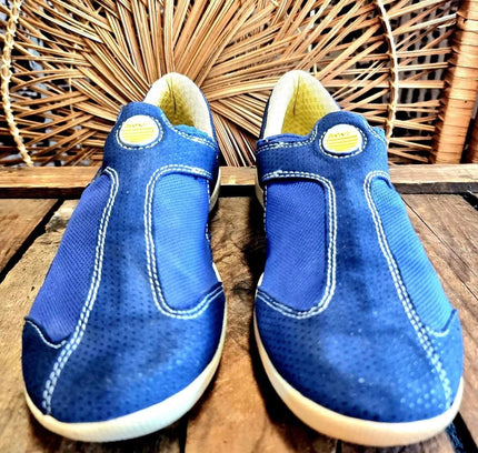 Vintage DKNY Trainers - Yatva