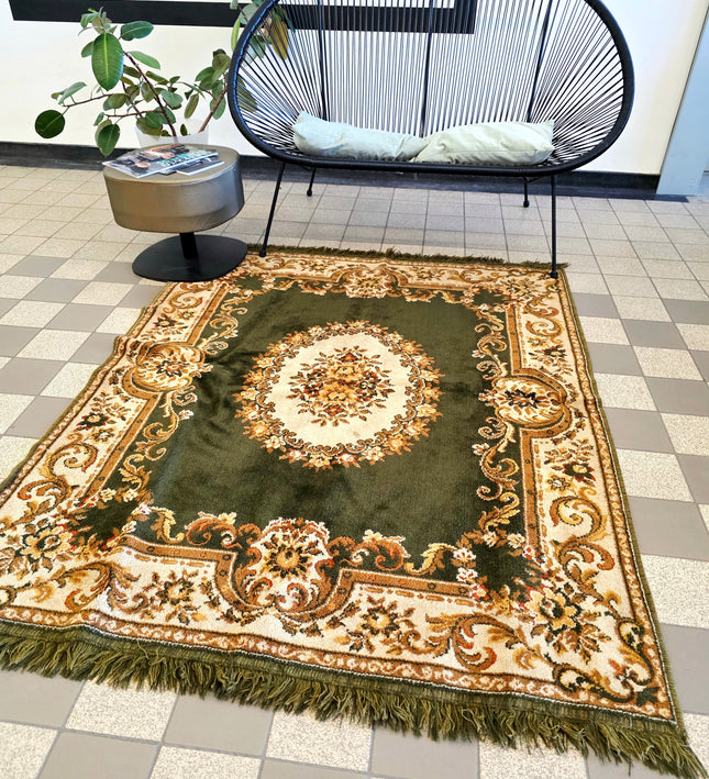 Vintage Emerald Green Traditional Persian Style Medallion Area Rug with Fringe - Yatva