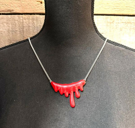 Vintage Fake Blood Necklace - Yatva