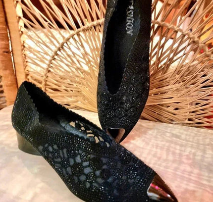 Vintage Fashion Heeled Shoe - Yatva