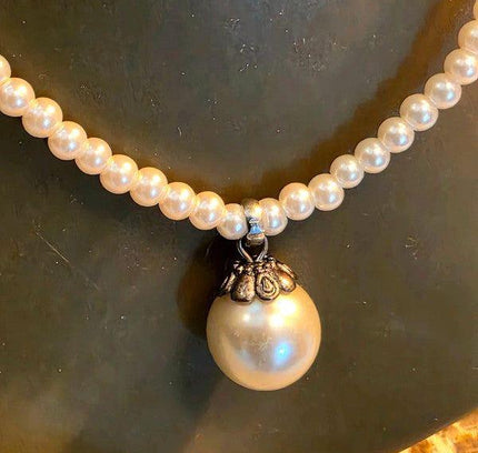 Vintage Faux Pearl Necklace - Yatva
