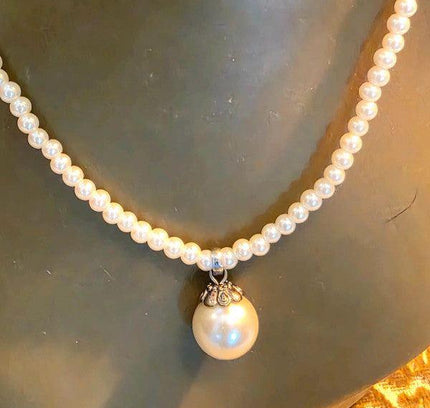 Vintage Faux Pearl Necklace - Yatva