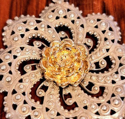 Vintage Floral Pendant - Yatva