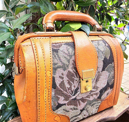 Vintage Floral Tapestry & Leather Gladstone Hand Bag - Yatva