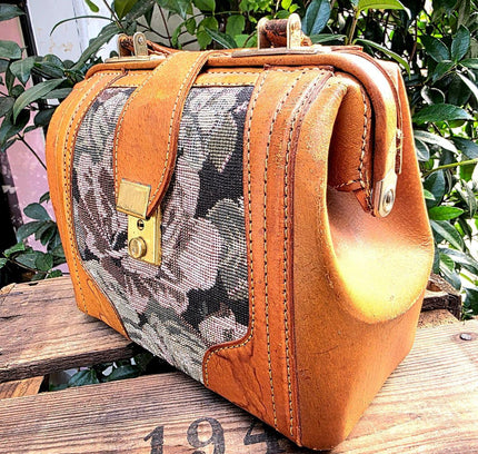 Vintage Floral Tapestry & Leather Gladstone Hand Bag - Yatva