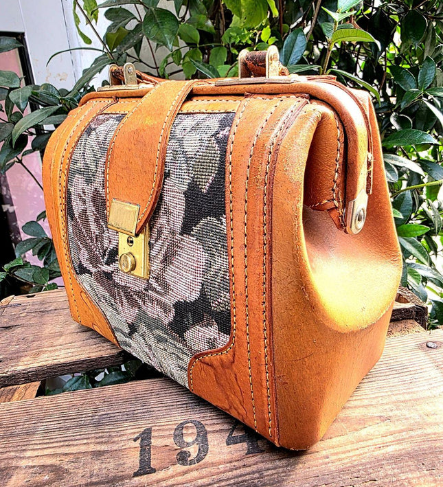 Vintage Floral Tapestry & Leather Gladstone Hand Bag - Yatva