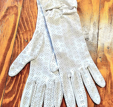 Vintage Gloves - Yatva
