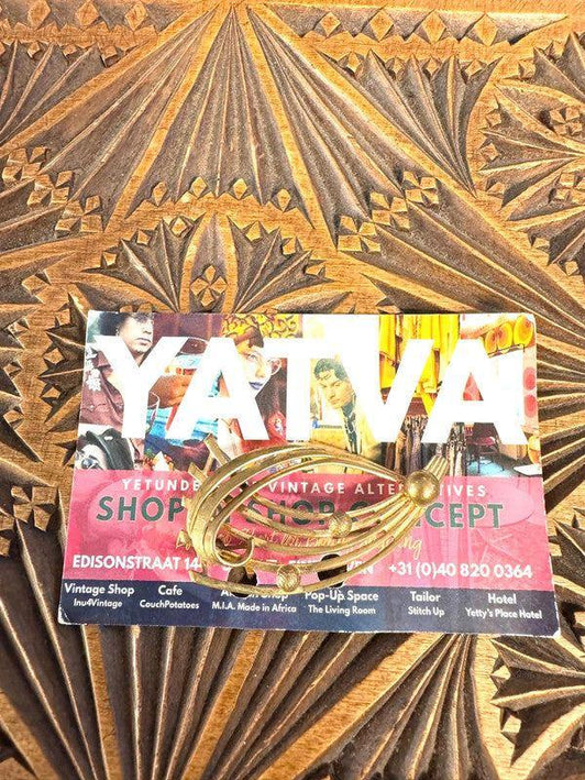Vintage Golden Brooche - Yatva