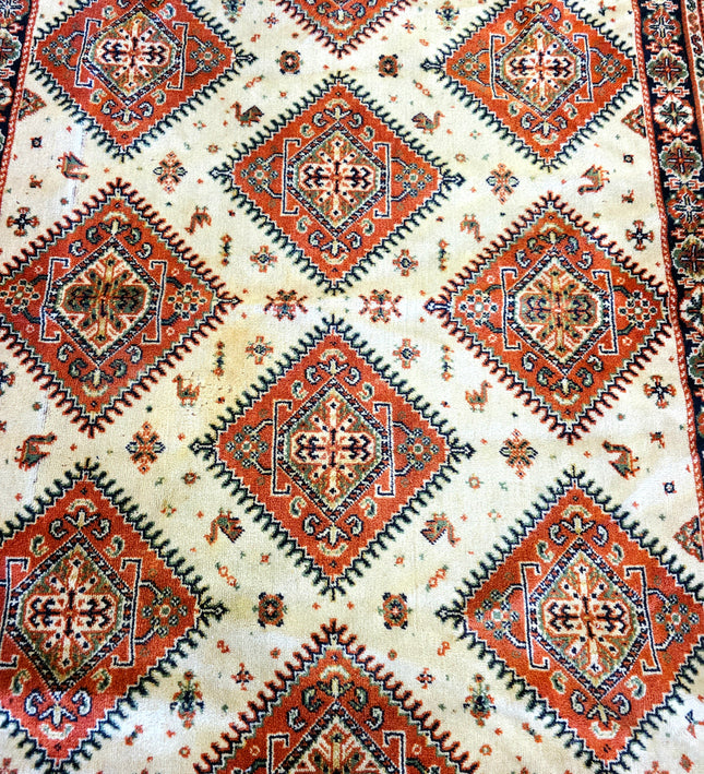 Vintage Hand-Knotted Persian Yalameh Wool Rug - 133 x 175 cm Tribal Area Carpet - Yatva