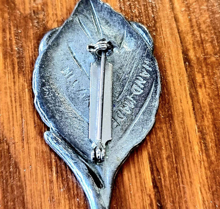 Vintage Handmade Flower Brooch Pin Tin Stamped metal - Yatva