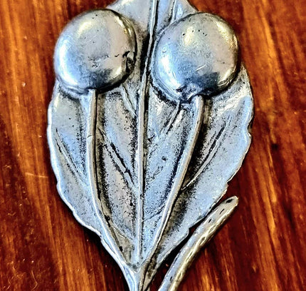 Vintage Handmade Flower Brooch Pin Tin Stamped metal - Yatva