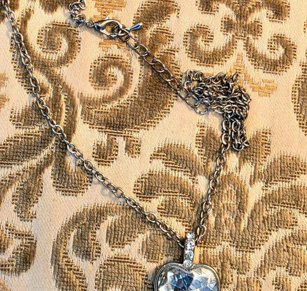 Vintage Heart Pendant Necklace - Yatva