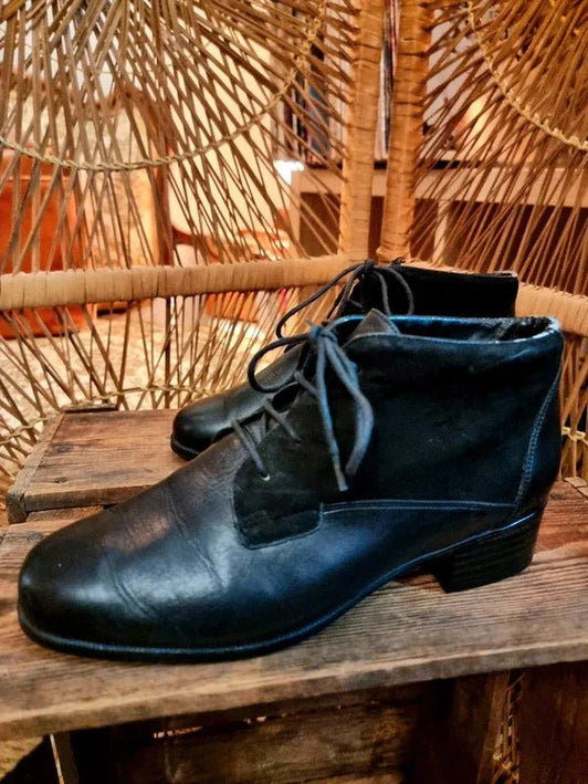 Vintage Helioform Ankle Boots - Yatva