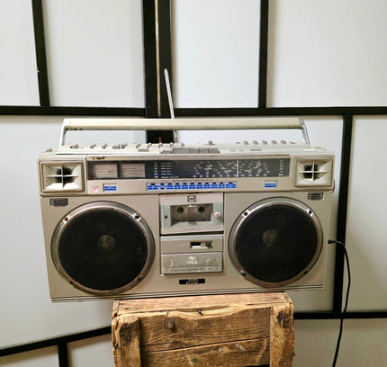 Vintage JVC RC-M70W Boombox – "King of Blasters" (1979) – Tested & Working - Yatva