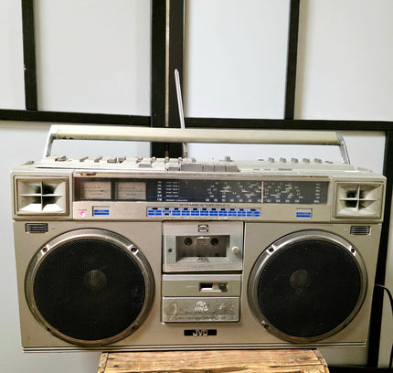 Vintage JVC RC-M70W Boombox – "King of Blasters" (1979) – Tested & Working - Yatva