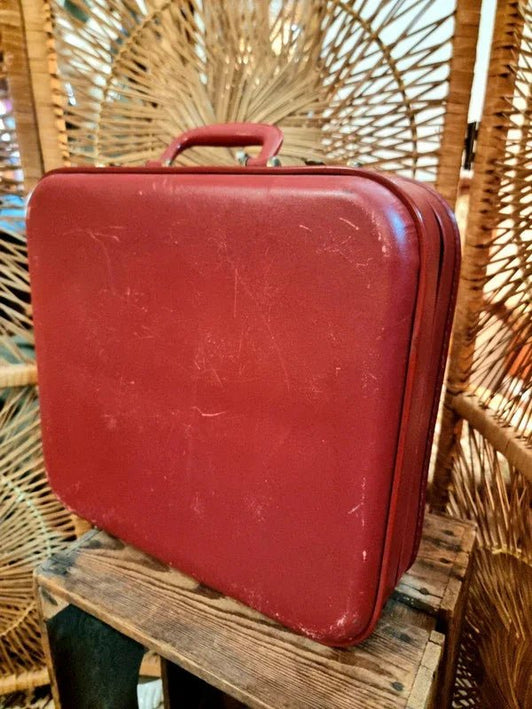 Vintage Kes & Kerrie Suitcase - Yatva