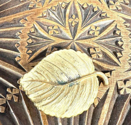 Vintage Leaf Brooch - Yatva