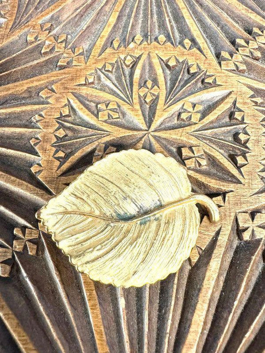 Vintage Leaf Brooch - Yatva