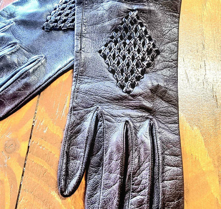 Vintage Leather Gloves - Yatva