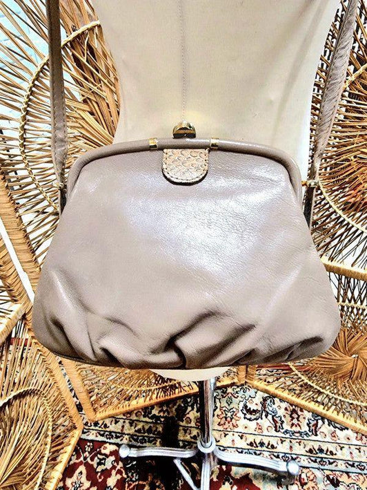 Vintage Leather Shoulder Bag - Yatva