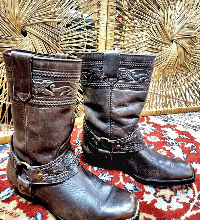 Vintage Leather Western Cowboy Boots - Yatva