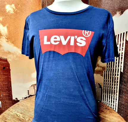 Vintage Levi's T-shirt - Yatva